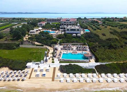 Отель Pomegranate Wellness Spa Hotel