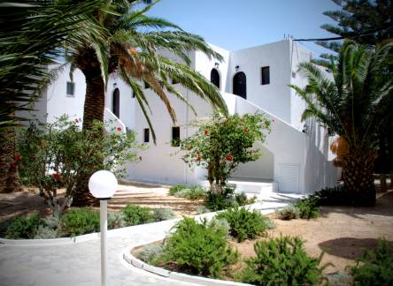 Отель Avra Palm