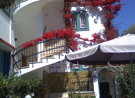 Отель Apartments Villa Contessa
