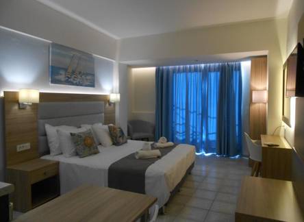 Отель Aristo Apts