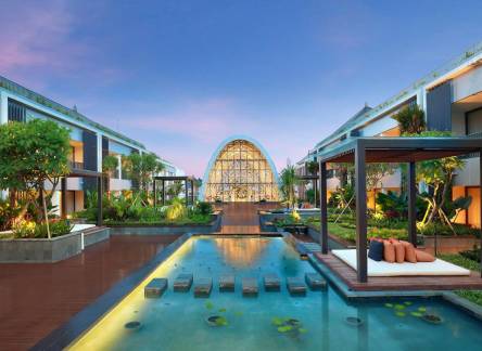 Отель Aryaduta Bali
