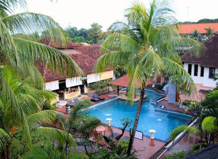 Отель Bakung Beach Resort