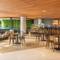 Отель Bedrock Hotel Kuta