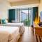 Отель Bedrock Hotel Kuta