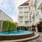 Отель Bedrock Hotel Kuta