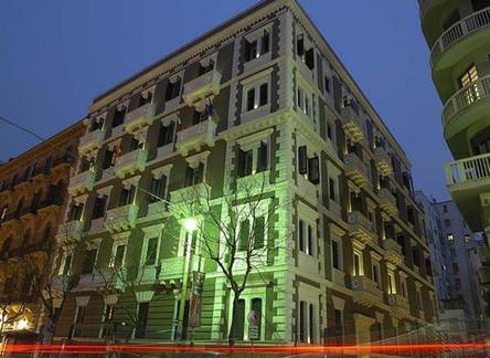Отель Garibaldi Hotel