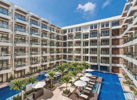 Отель Henann Palm Beach Resort