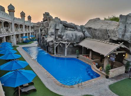 Отель Emirates Park Zoo & Resort