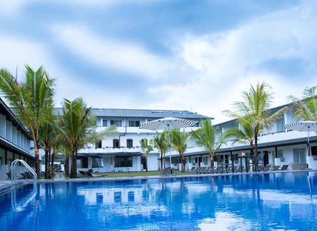 Отель Rathna Beach Resort