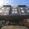 Отель The Henry Hotel