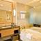 Отель Four Points by Sheraton Hainan