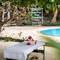 Отель Hakuna Majiwe Beach Lodge