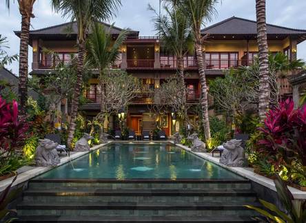Отель Dwaraka The Royal Villas