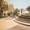 Отель Traders Hotel Qaryat Al Beri