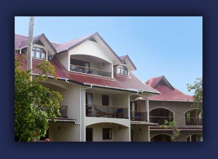 Отель L'Hirondelle Self Catering Guest House