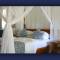 Отель L'Hirondelle Self Catering Guest House
