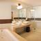 Отель Vinh Hung Riverside Resort & Spa