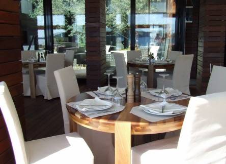 Отель Aleksandar Hotel Restaurant & Wine Bar