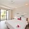 Отель La Residence Beach Apartments by BARNES