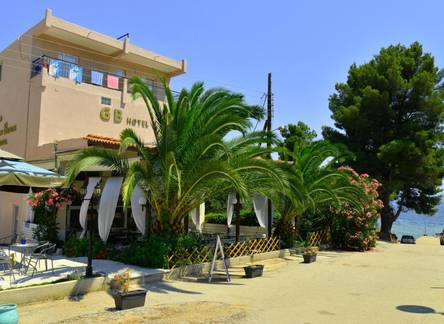Отель Golden Beach Hotel