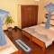 Отель Happy Tuna Guesthouse