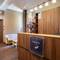 Отель Veneti Suites