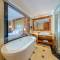 Отель DLG Hotel Danang