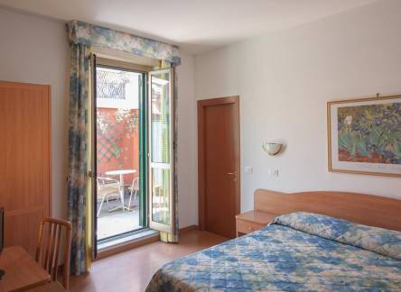Отель Hotel Tirreno