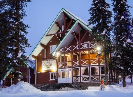 Отель Sheregesh's Wood Chalets & Apartments