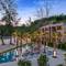 Отель Twinpalms MontAzure