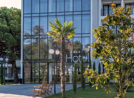 Отель iHotel Sunny Beach