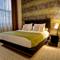 Отель Atera Business Suites