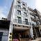 Отель The White Orient Hotel