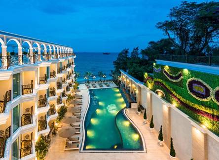 Отель LK Emerald Beach