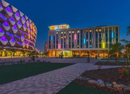 Отель Aloft Al Ain