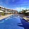 Отель Wazo Hotel