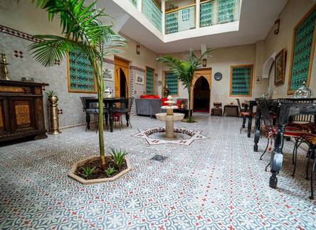 Отель Riad Inaka