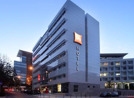 Отель Hotel Ibis Lisboa Parque das Nacoes