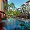 Отель HARRIS Hotel & Residences Sunset Road
