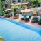Отель HARRIS Hotel Kuta Tuban Bali