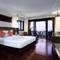 Отель Rawi Warin Resort & Spa