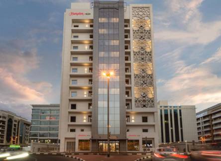 Отель Hampton By Hilton Dubai Al Barsha