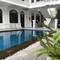 Отель Chic Boutique Hotel