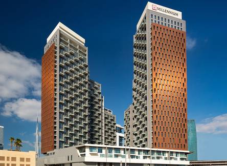 Отель Millennium Atria Business Bay
