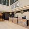 Отель Radisson Blu Dubai Canal View
