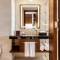 Отель The Empyrean Nha Trang Powered by Aston