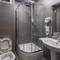 Отель Hotel Diplomat Suites