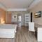 Отель Hotel Diplomat Suites