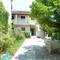 Отель The Mayflower Studios & Apartments