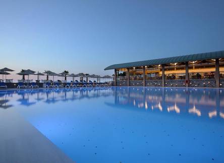 Отель Arina Beach Resort